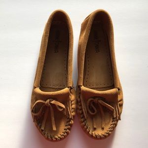 Women’s moccasins